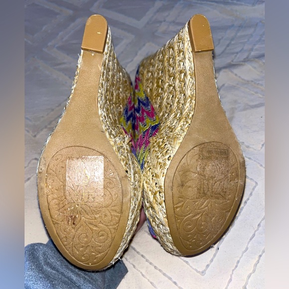 Wicker Wedge Sandals - Picture 5 of 5